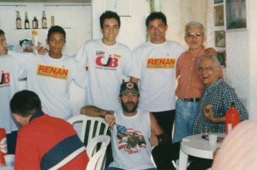 Essa foto de 2002, com Francisco, Isaac Ribeiro, Renan Ribeiro de Araújo, Floriano Bezerra de Araújo, Pedro Abech e Luciano Almeida, mostra como éramos jovens naquele ano de luta