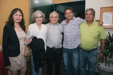 Na foto, Floriano Bezerra de Araújo com seus filhos Salusa Ribeiro de Araújo, Saly Ribeiro de Araújo, Renan Ribeiro de Araújo e Rosenberg Ribeiro de Araújo, na inauguração do Auditório José Campelo Filho, do Sindicato dos Bancários do Rio Grande do Norte